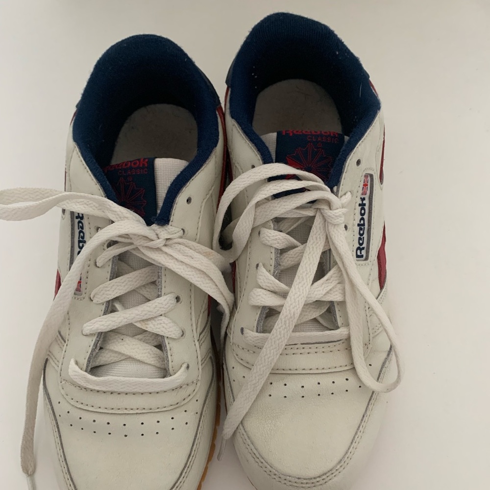Kids Reeboks - Picture 2 of 4